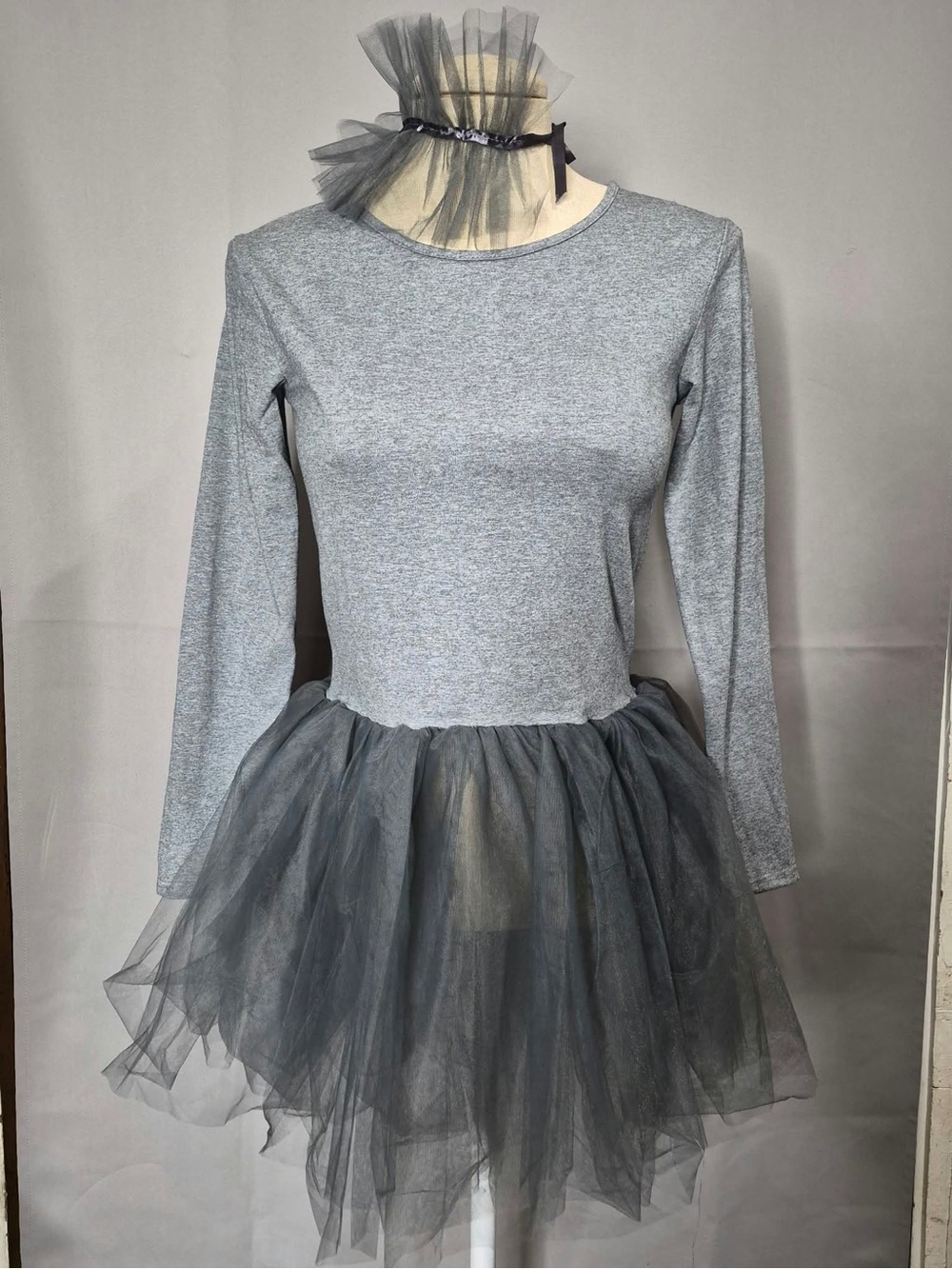 Halloween costumes grey long sleeve with tutu